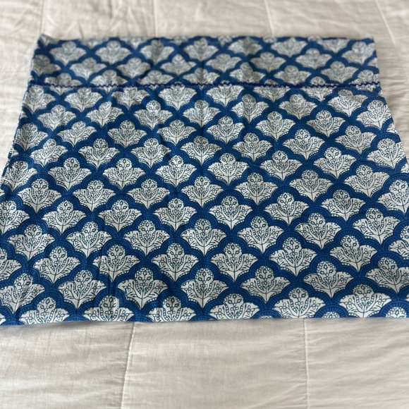 Roller Rabbit Jemina pattern w signature hand-block floral king Pillow sham - Picture 4 of 9